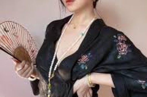 炸裂！女星被大佬做局签屈辱协议、被爆猛料的瓜
